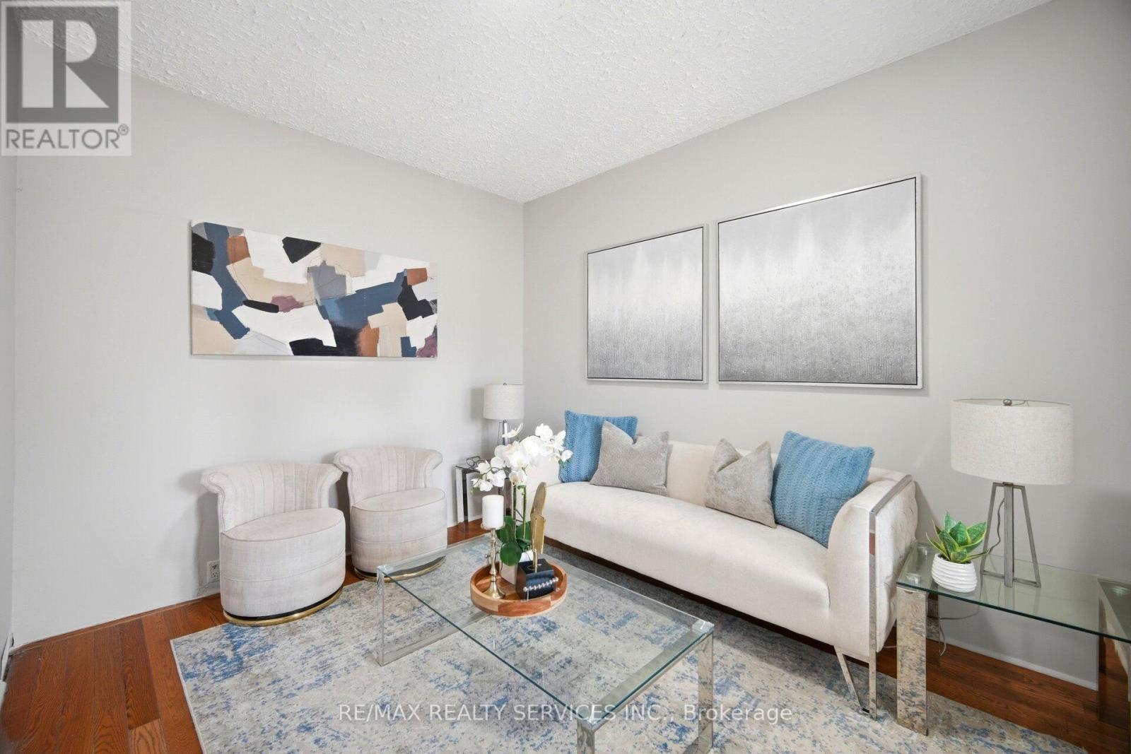 1147 DUFFERIN STREET - 4