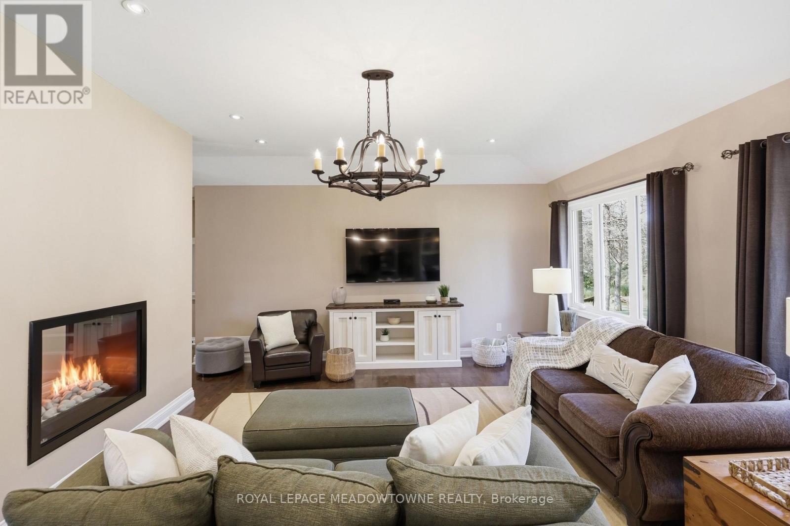 20 BUCKSTOWN TRAIL - 18