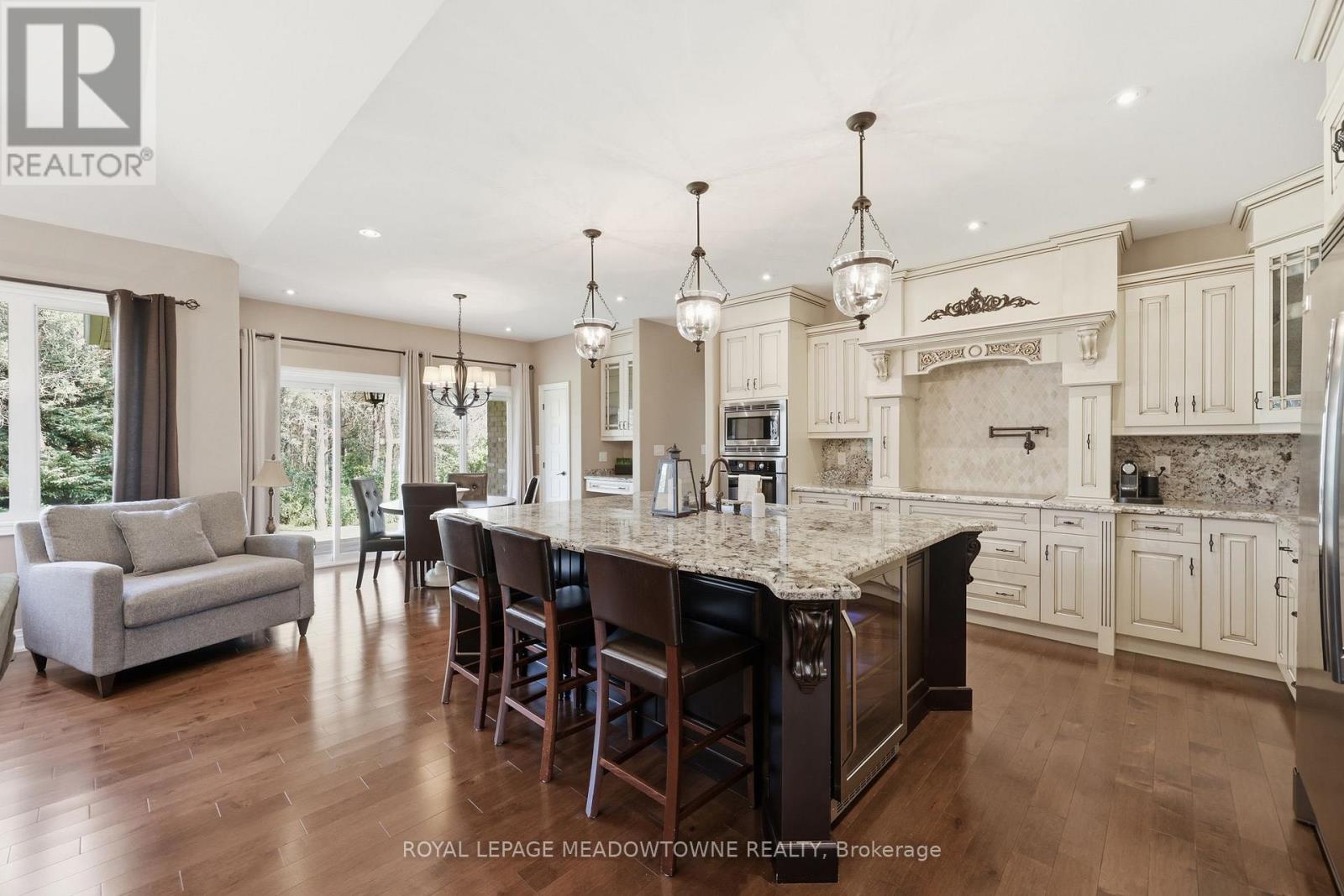 20 BUCKSTOWN TRAIL - 20