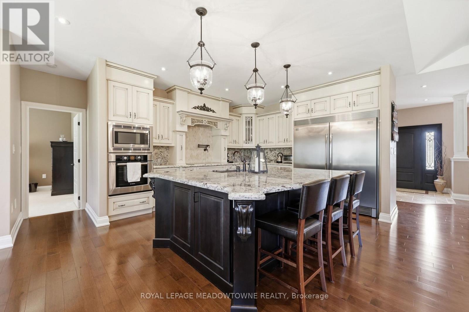 20 BUCKSTOWN TRAIL - 22