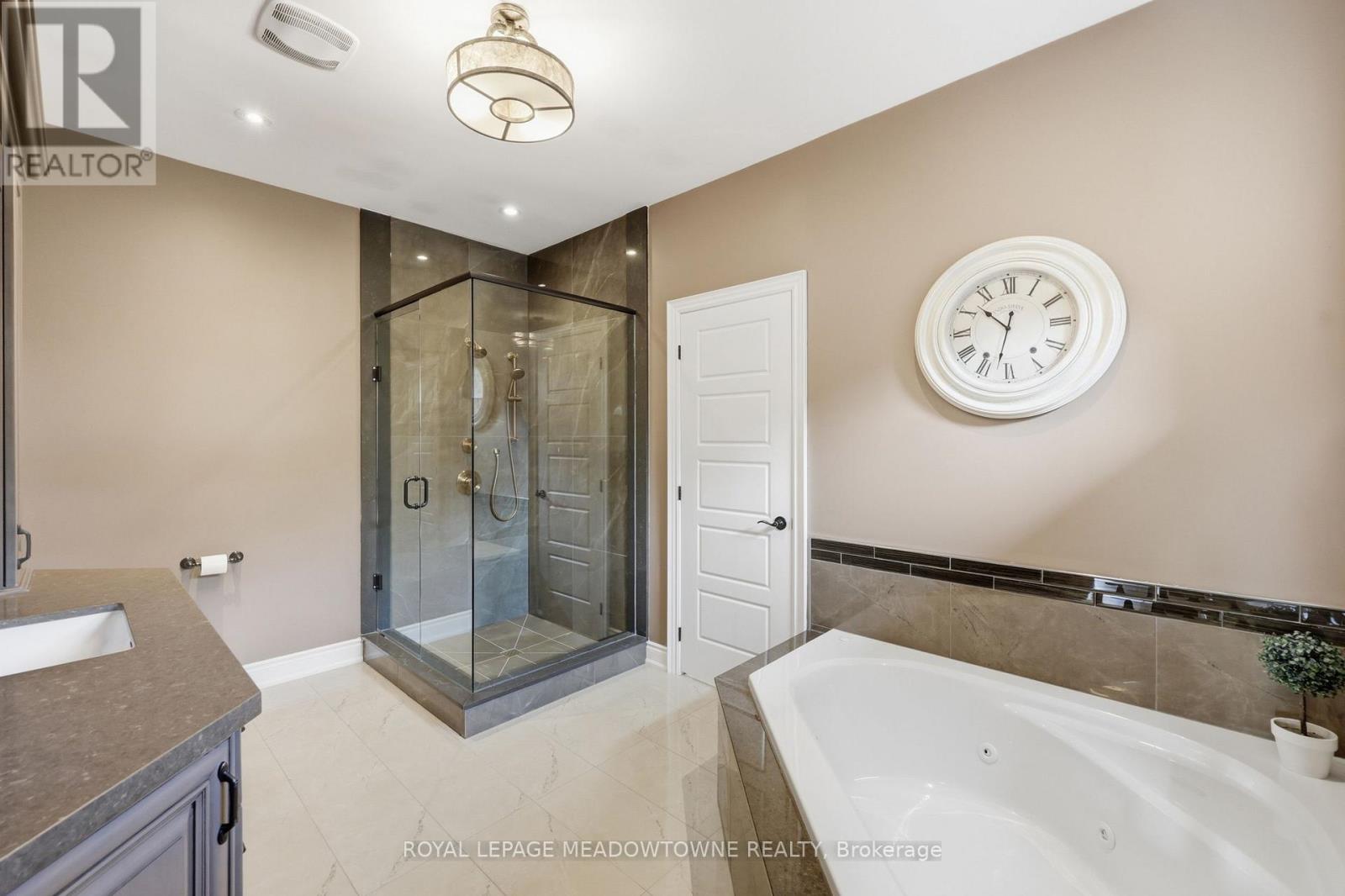 20 BUCKSTOWN TRAIL - 33