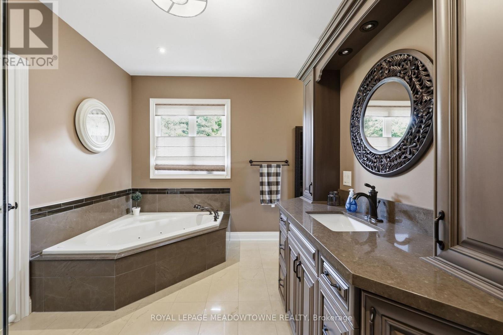 20 BUCKSTOWN TRAIL - 34