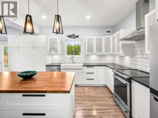 146 SYBIL CIRCLE - 11