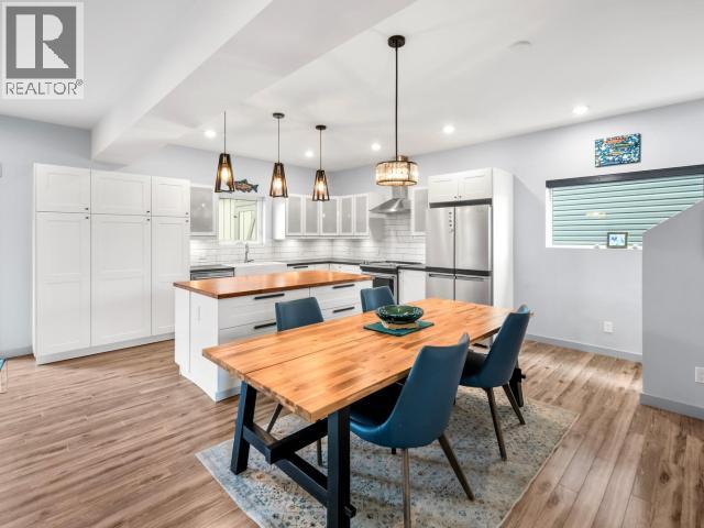 146 SYBIL CIRCLE - 13