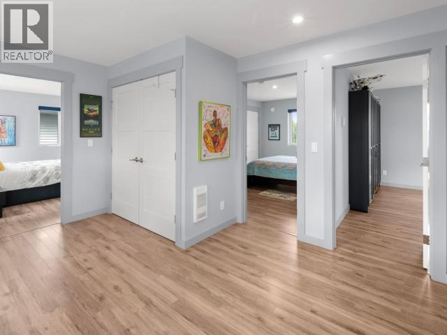 146 SYBIL CIRCLE - 28