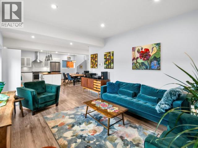 146 SYBIL CIRCLE - 7