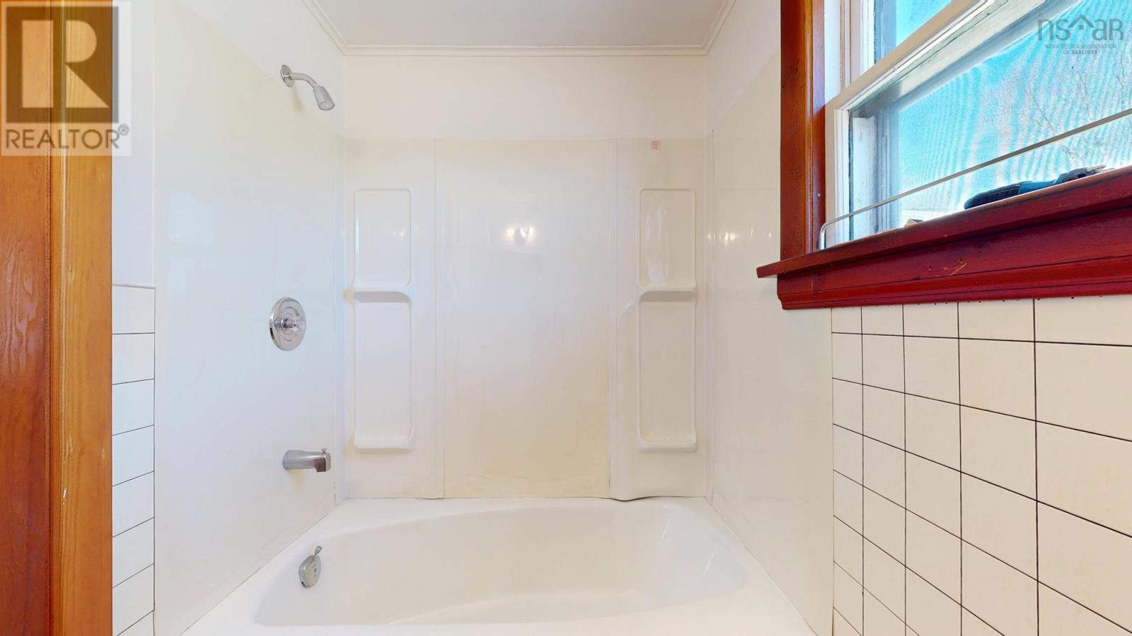 312 Medway River Road - 25