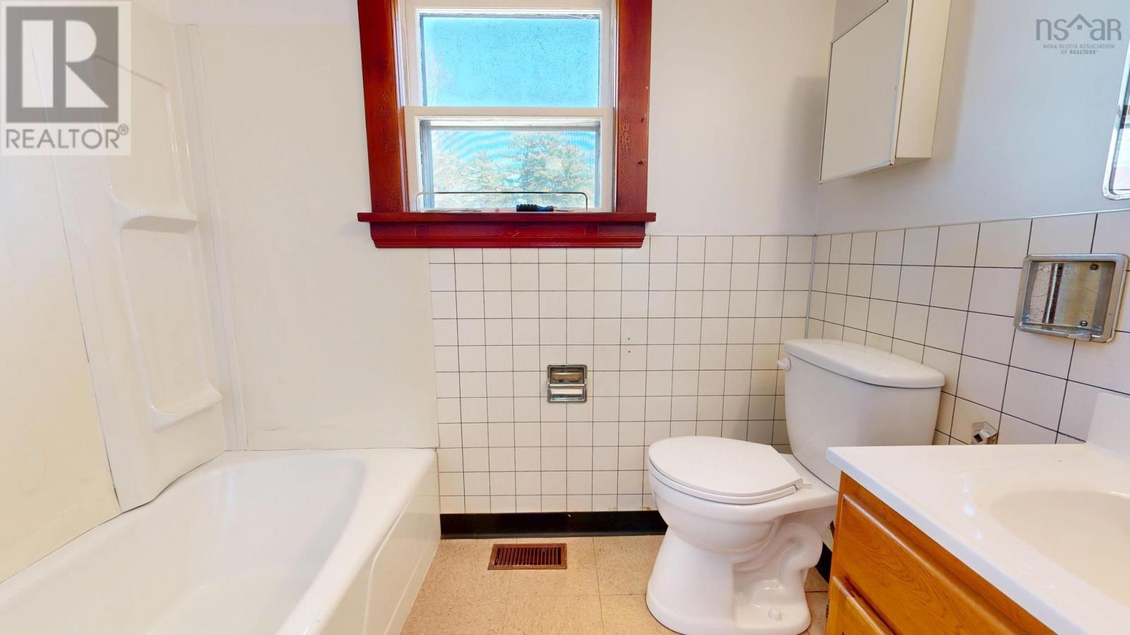 312 Medway River Road - 24