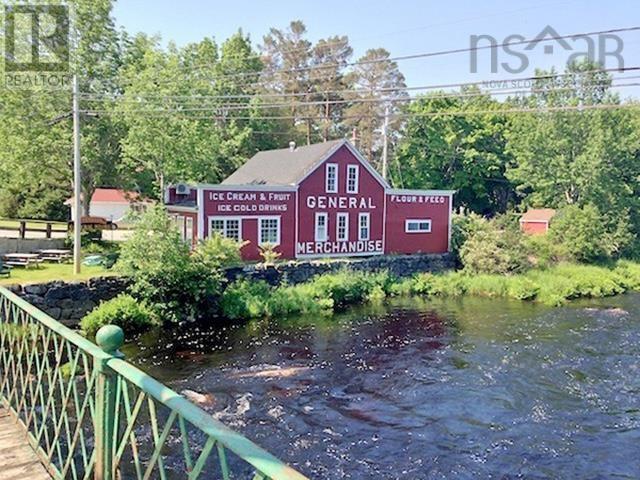 312 Medway River Road - 50