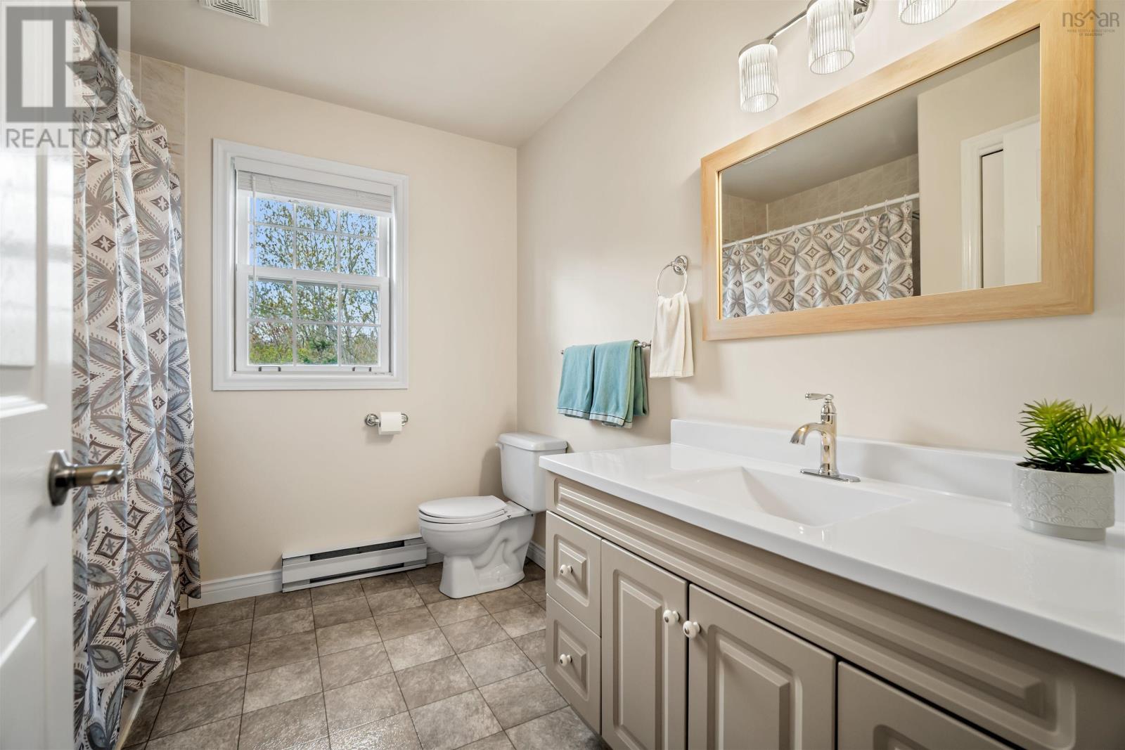 14 Lanterns Way - 25