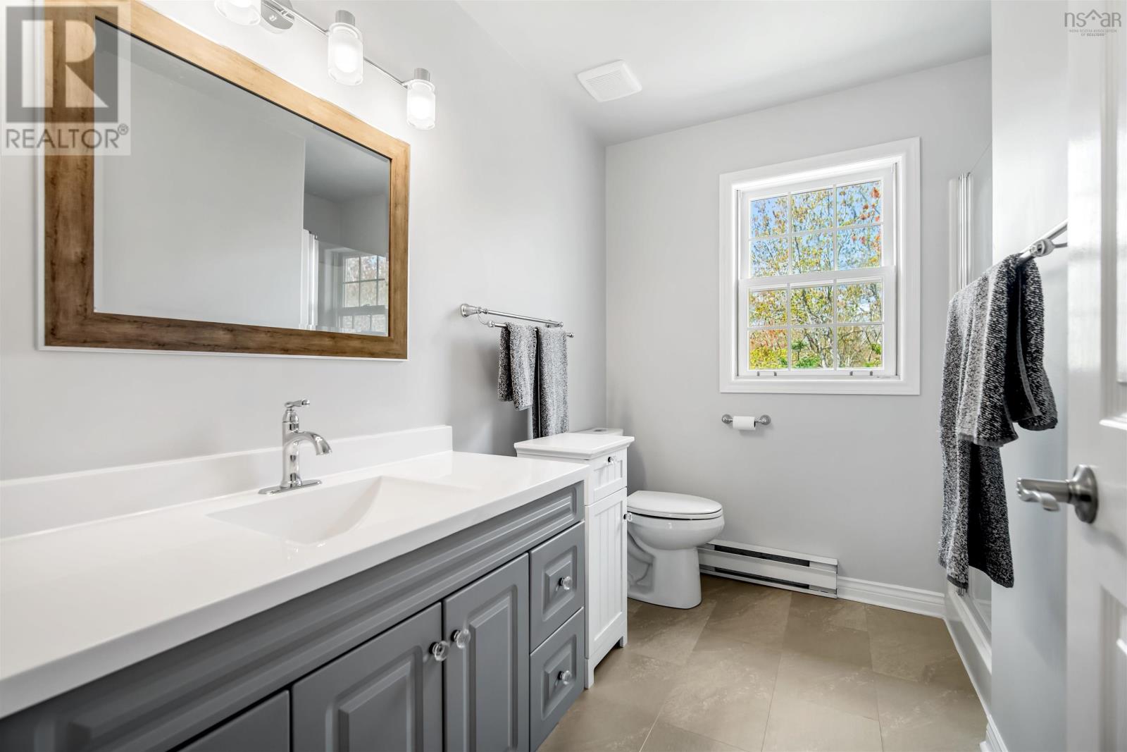 14 Lanterns Way - 31