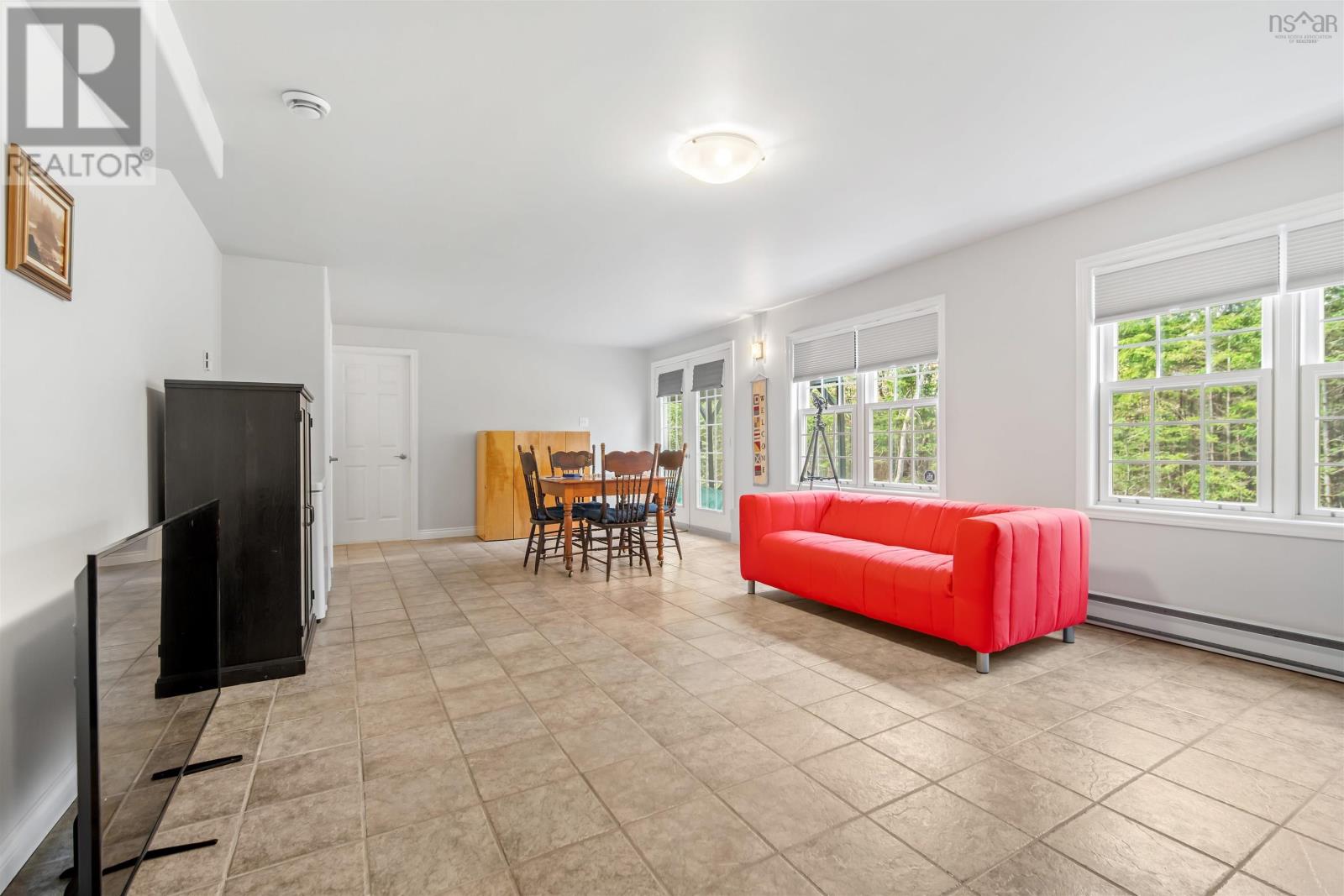 14 Lanterns Way - 35