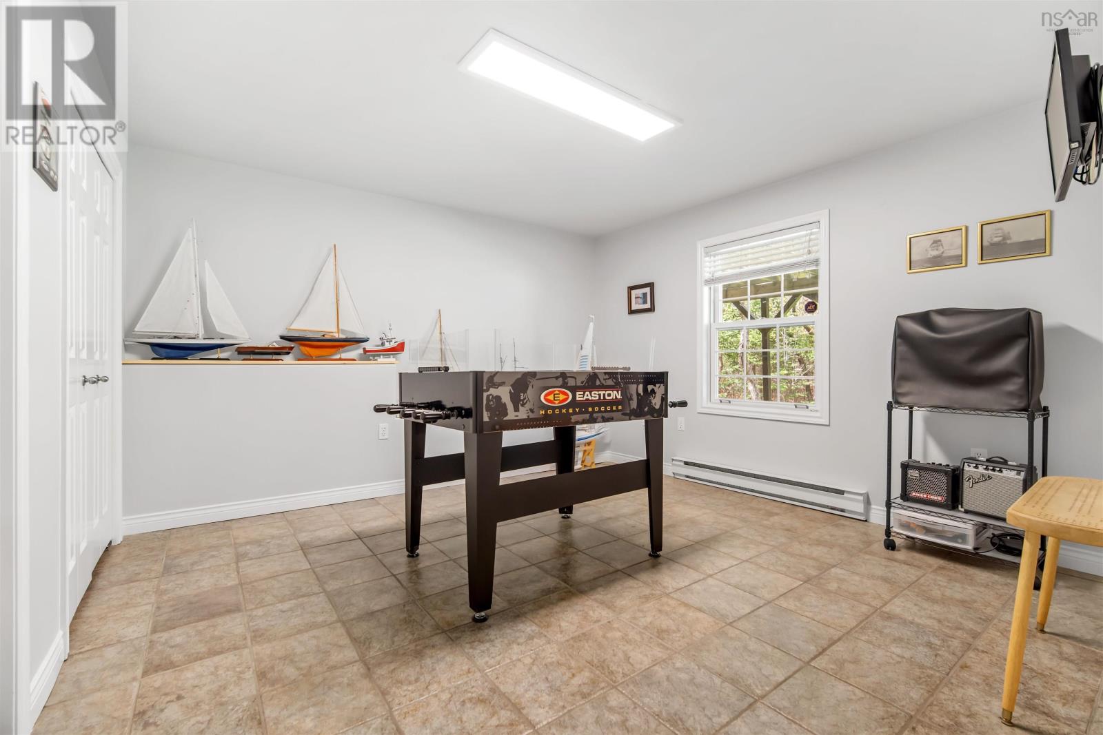 14 Lanterns Way - 37