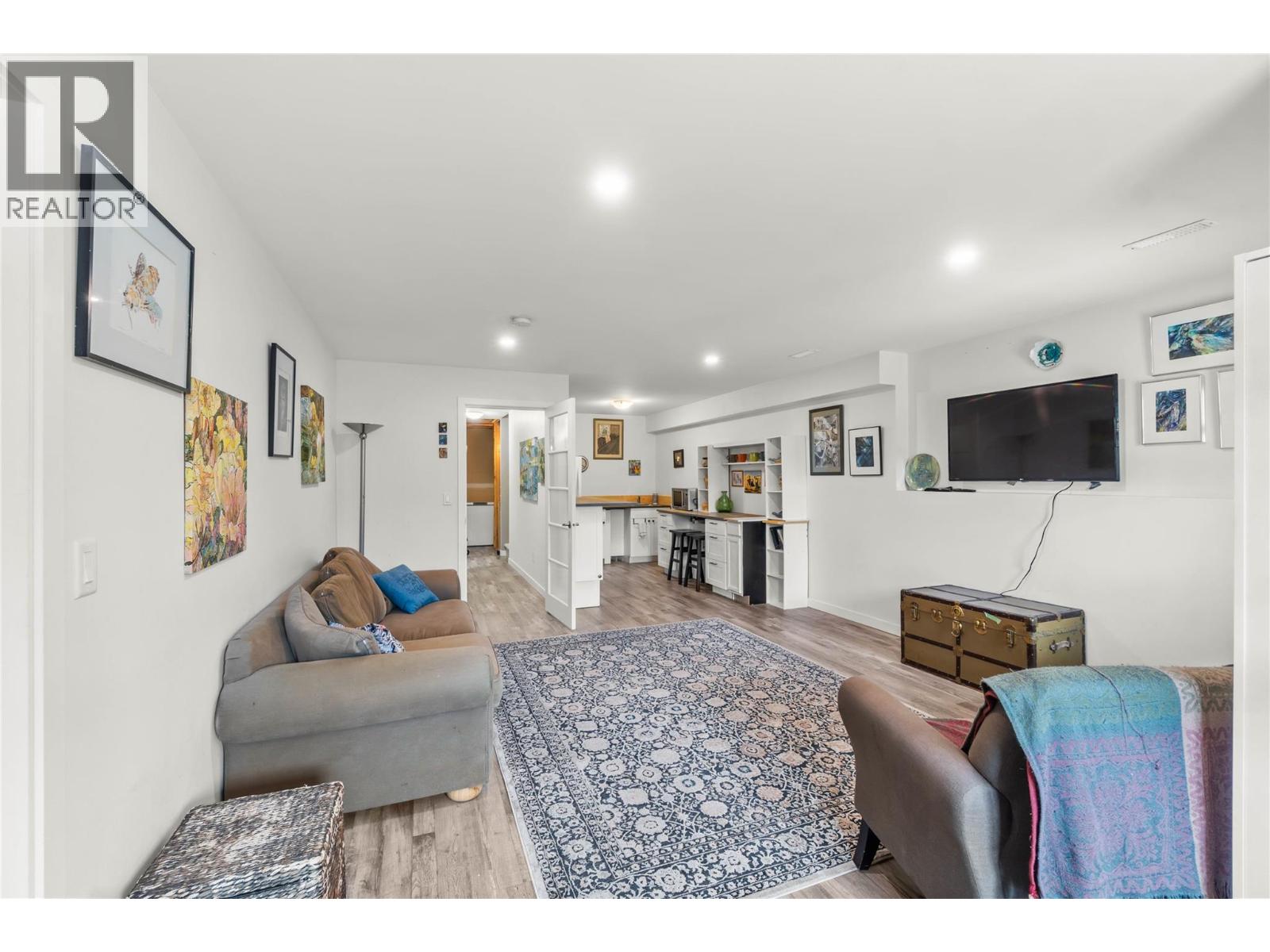 1914 Snowberry Crescent - 13