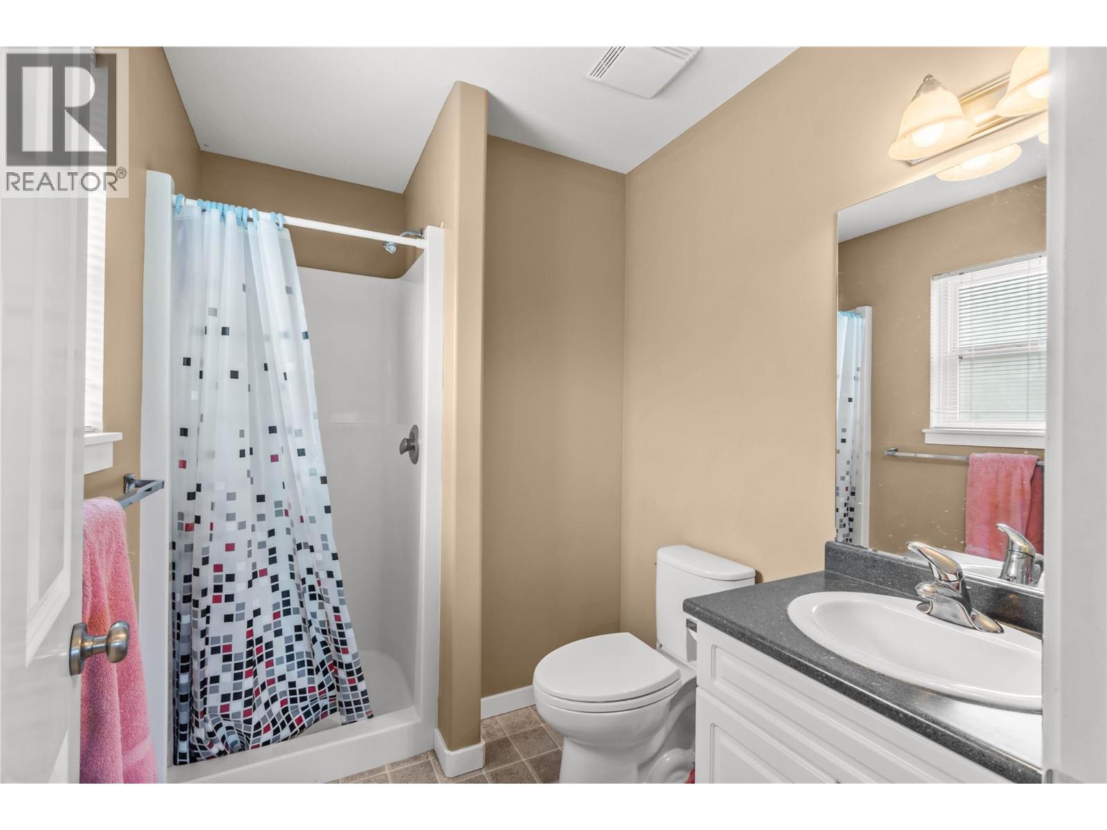 1914 Snowberry Crescent - Image 10