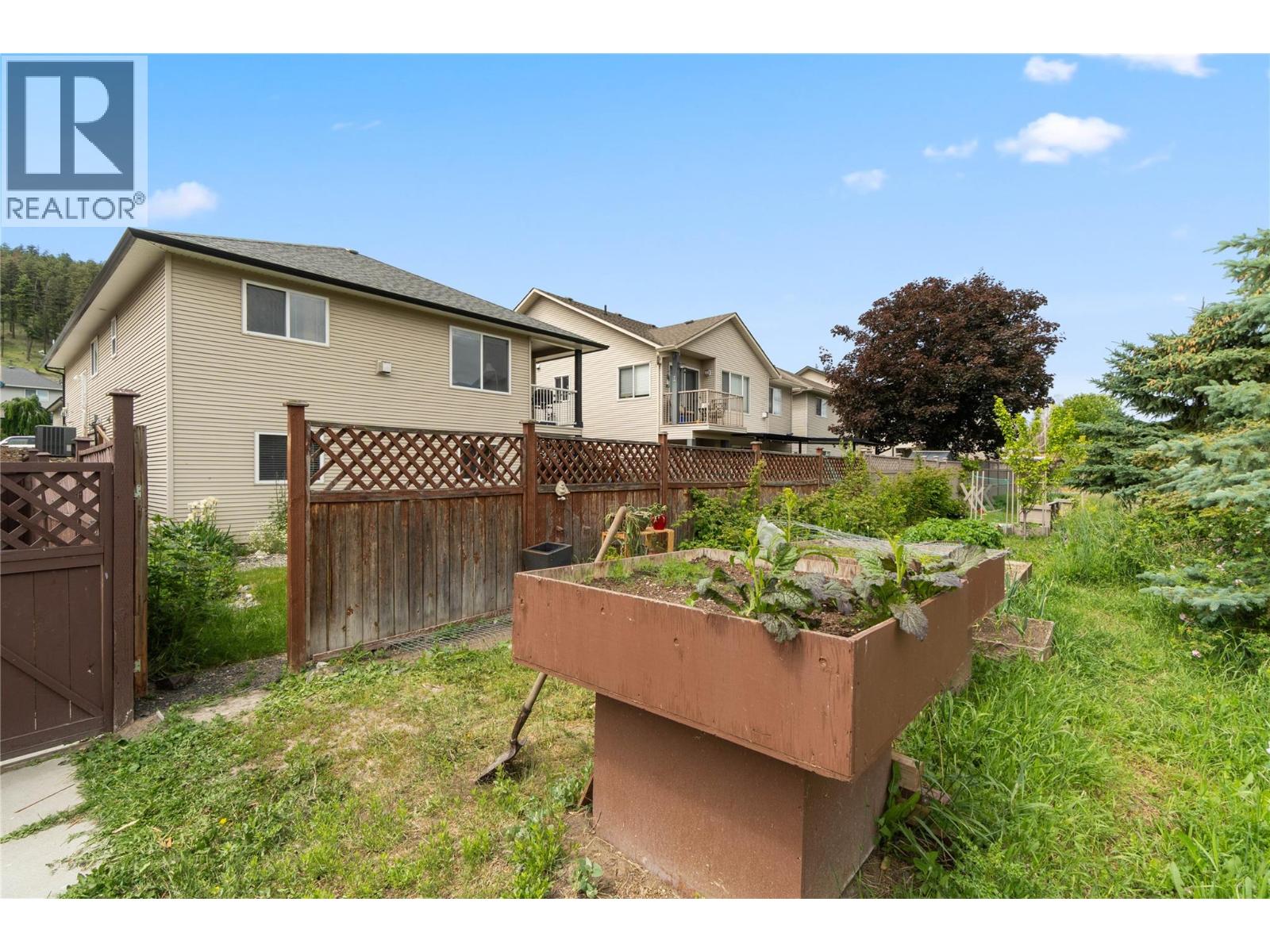 1914 Snowberry Crescent - 25