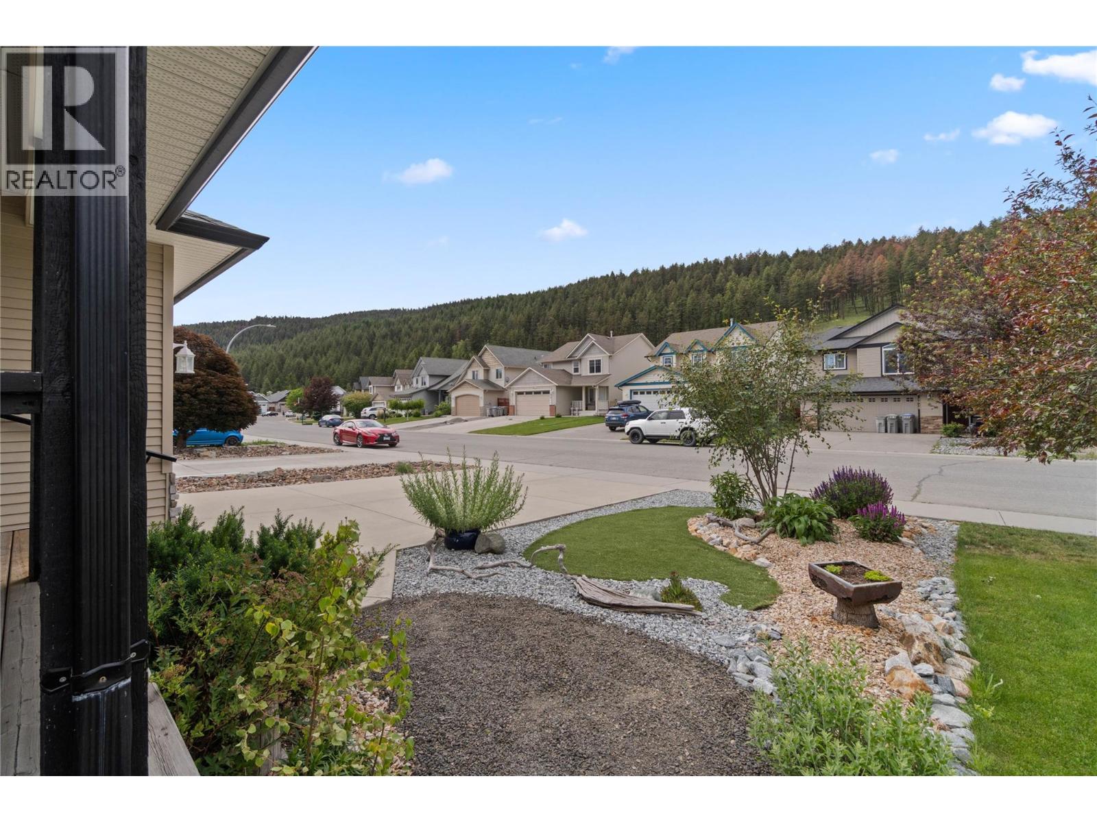1914 Snowberry Crescent - Image 20