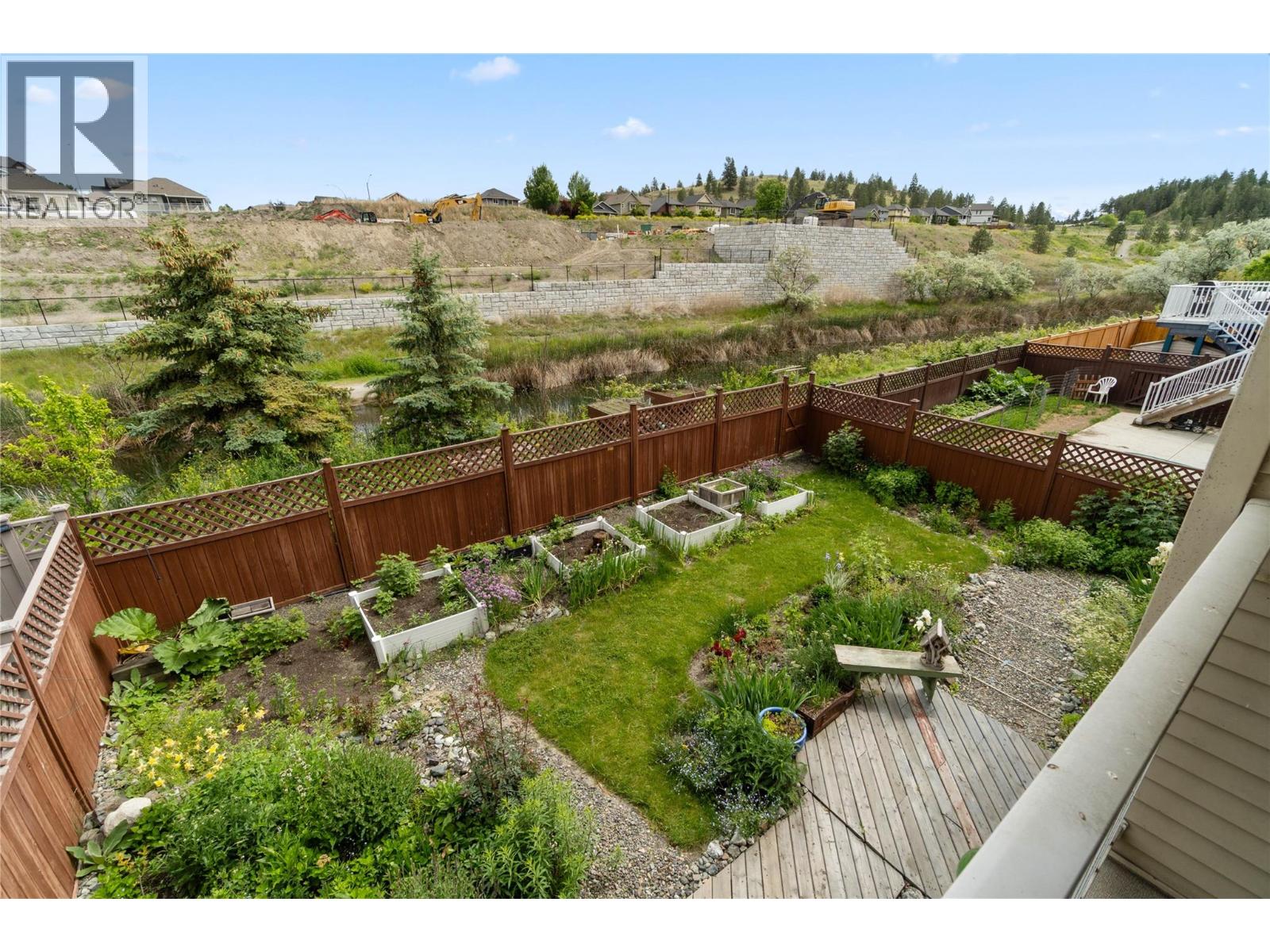 1914 Snowberry Crescent - 23
