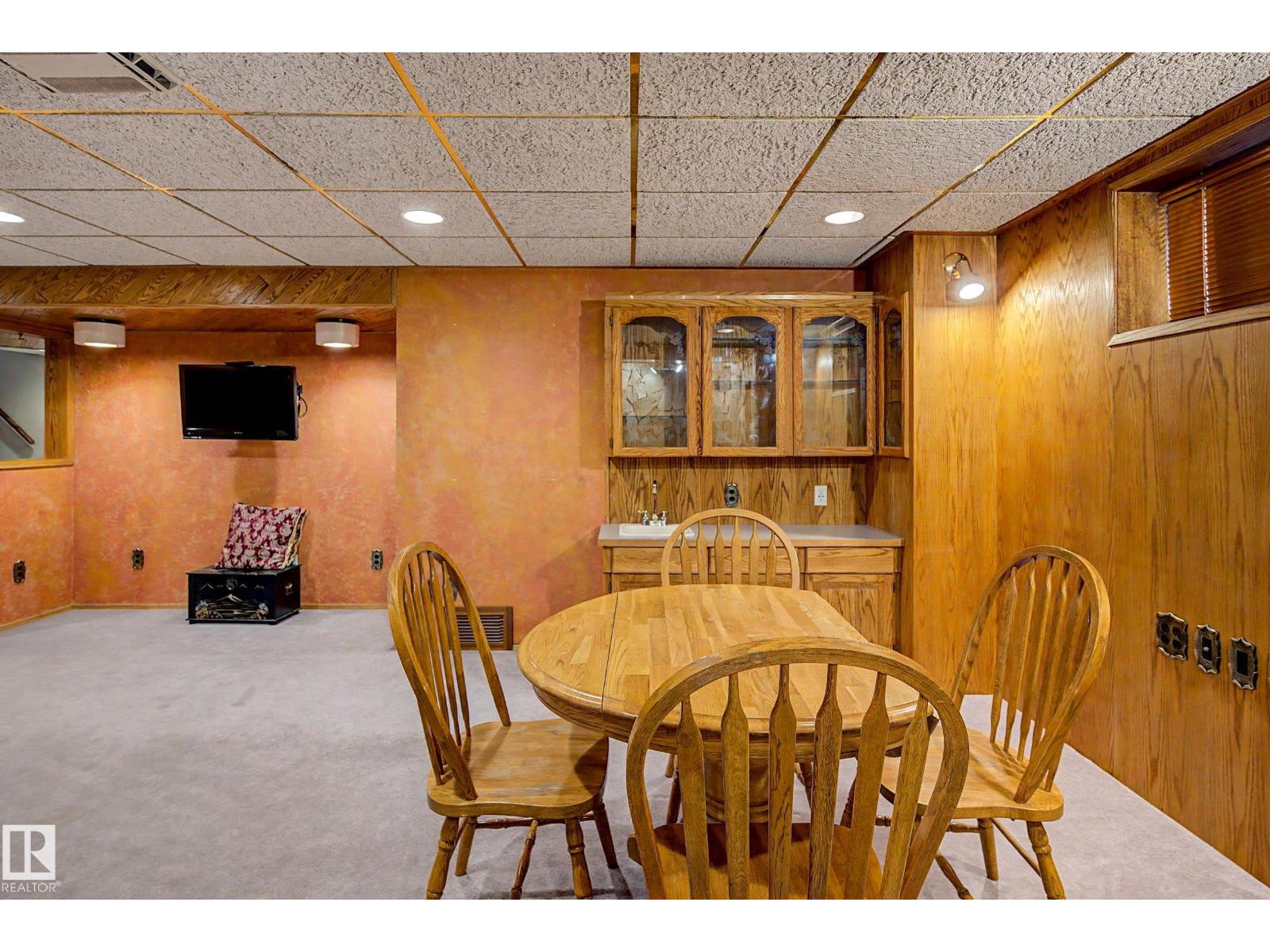 6115 152A AV NW - 33