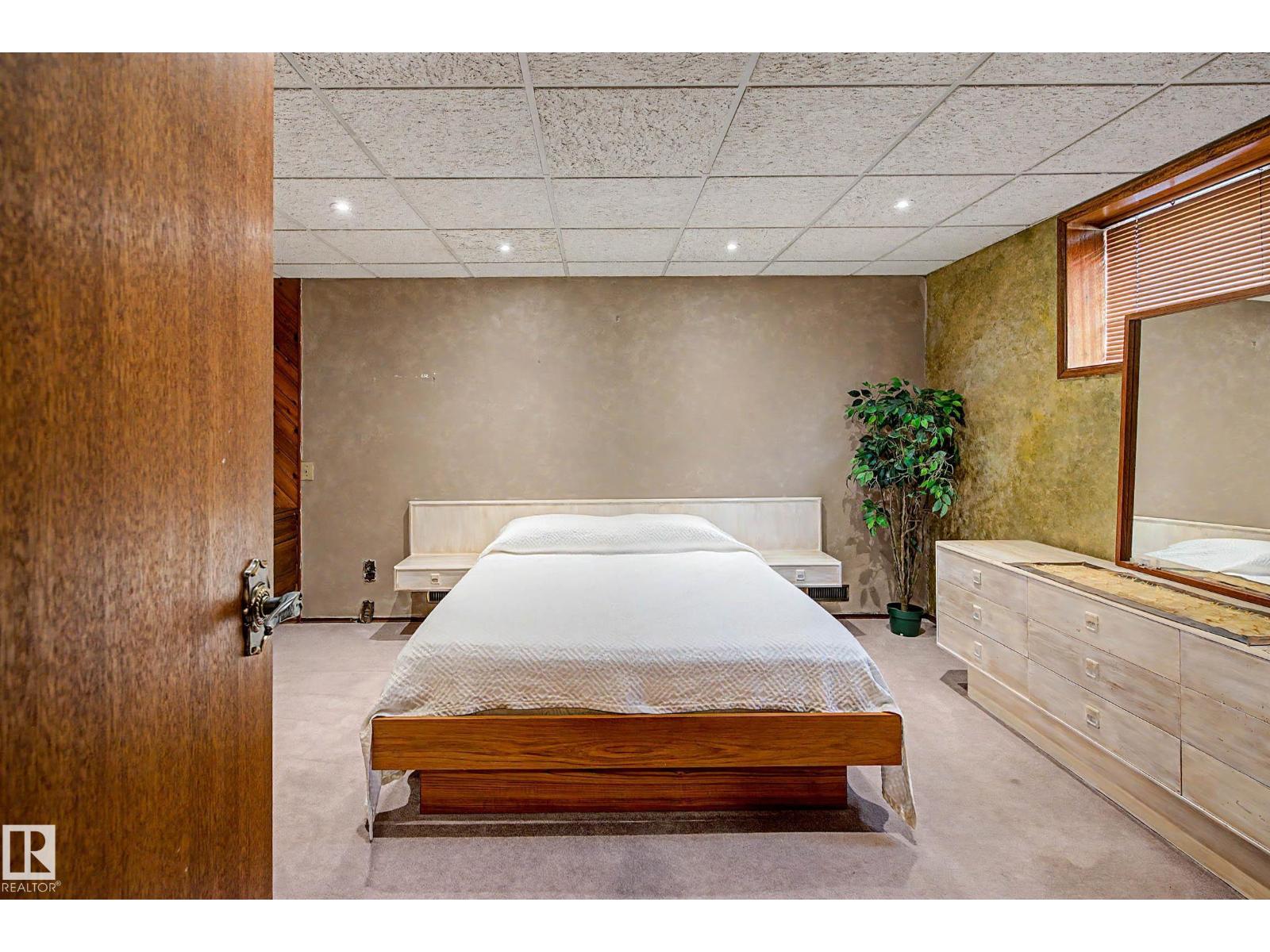 6115 152A AV NW - Image 36