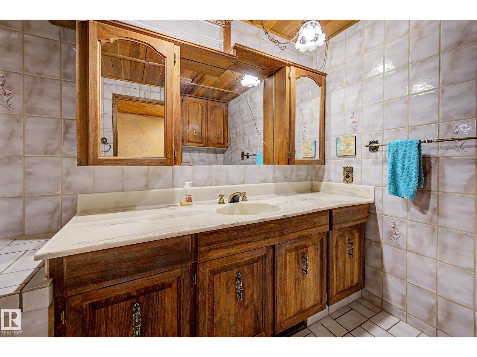 6115 152A AV NW - 41