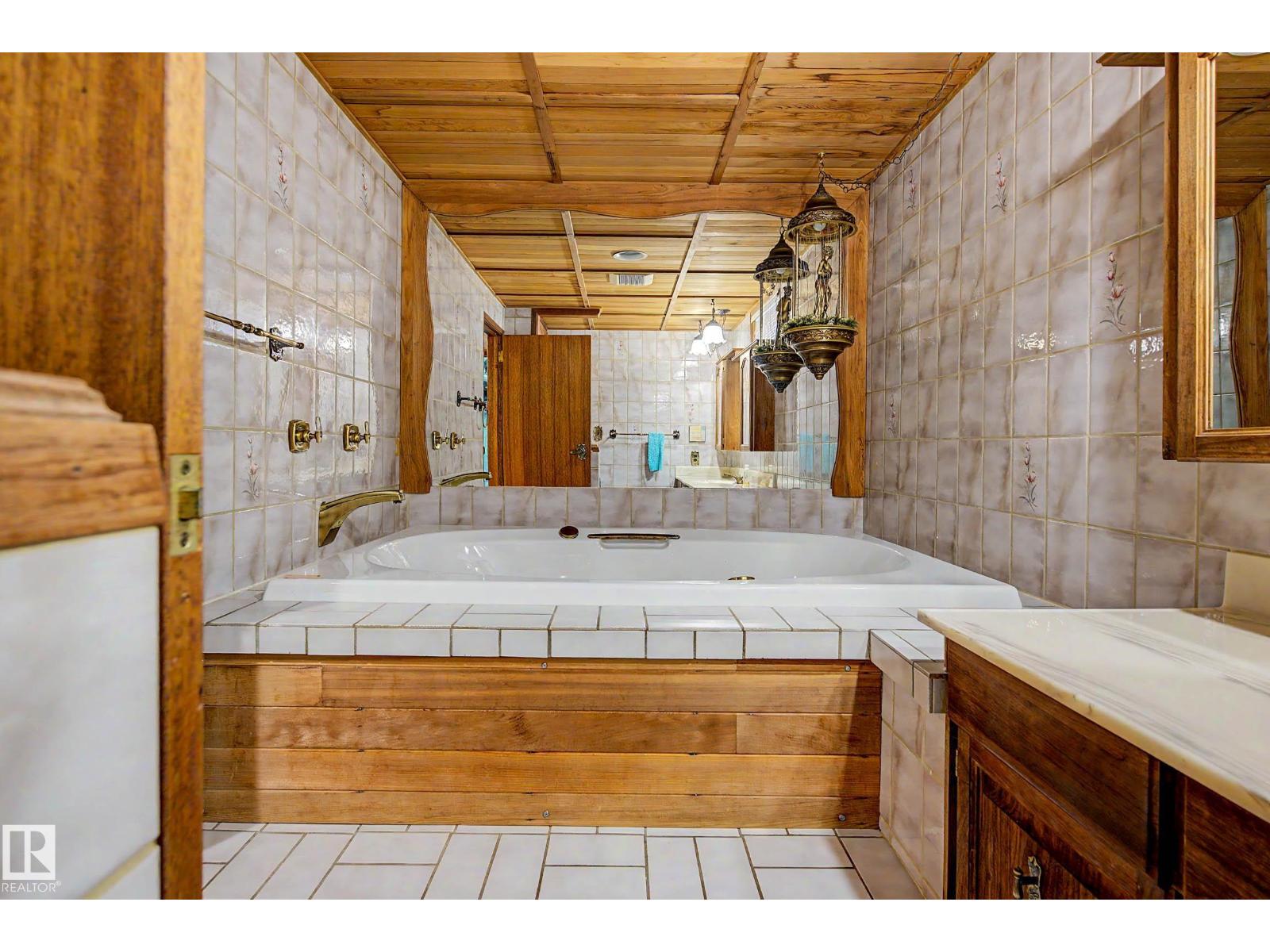 6115 152A AV NW - Image 42