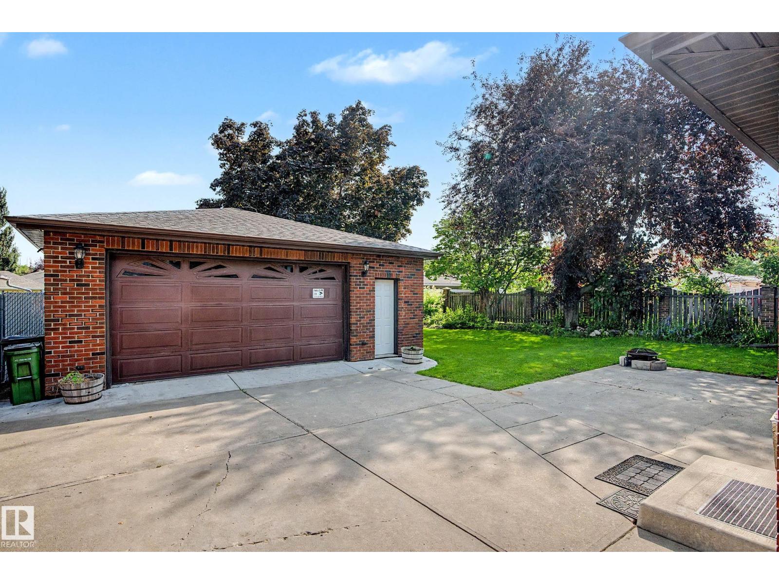 6115 152A AV NW - 45