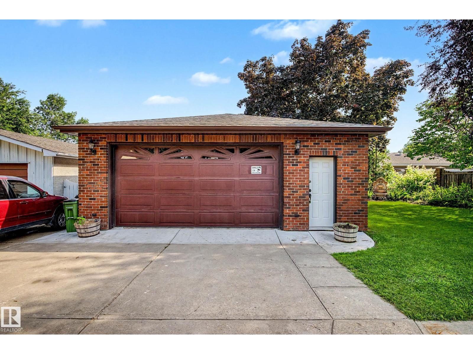 6115 152A AV NW - 51