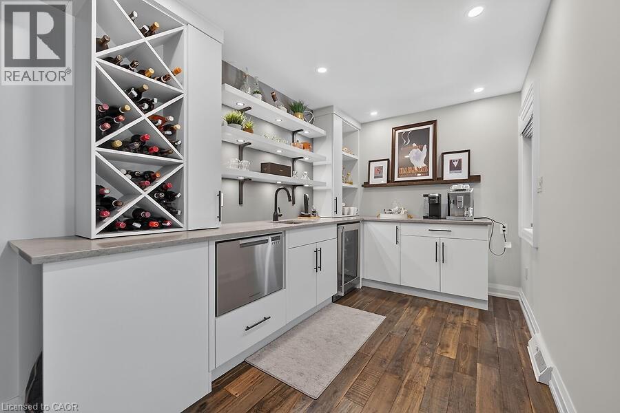 26 FREELAND Court - 24