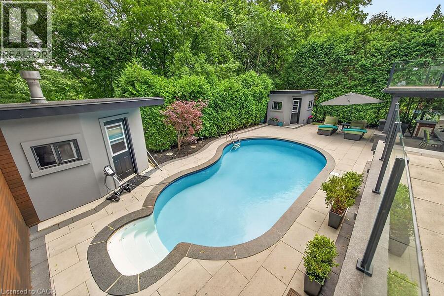 26 FREELAND Court - 36