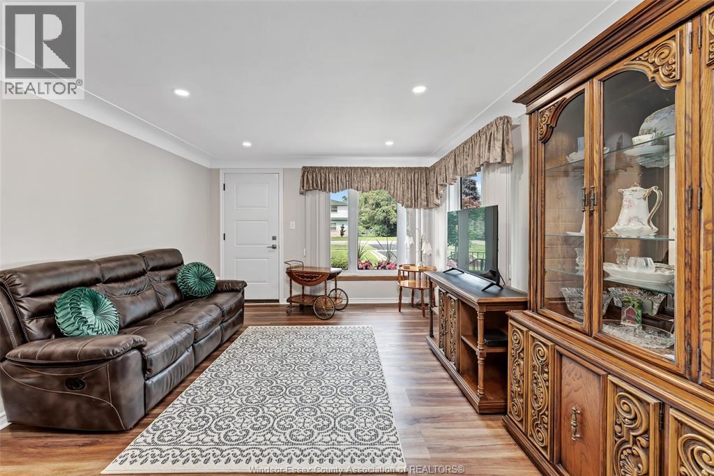 350 MAPLE AVENUE - 10