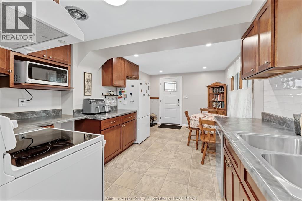 350 MAPLE AVENUE - 15