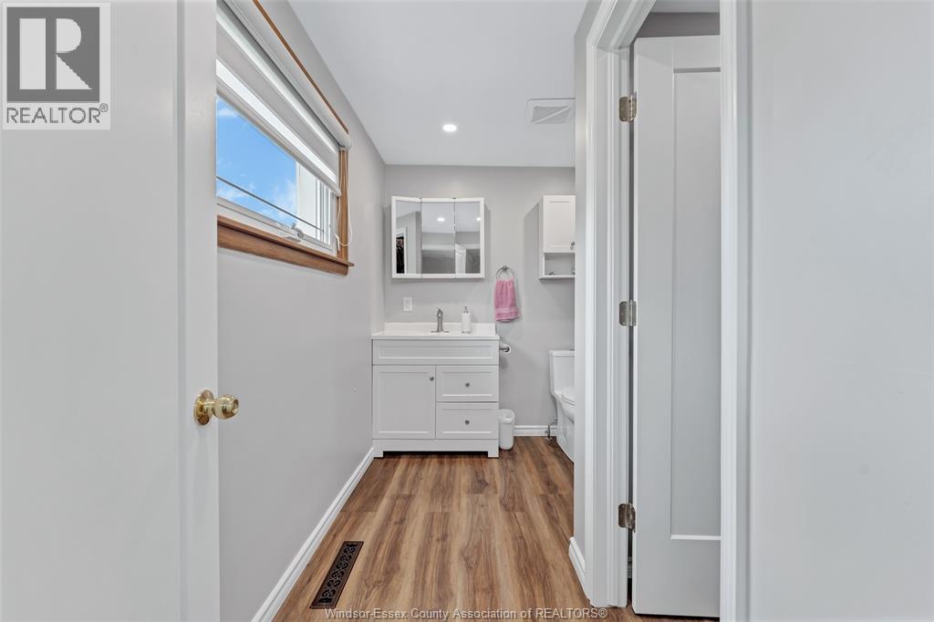 350 MAPLE AVENUE - 20