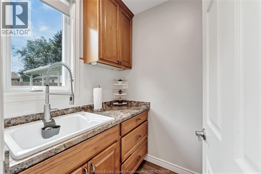 350 MAPLE AVENUE - 32
