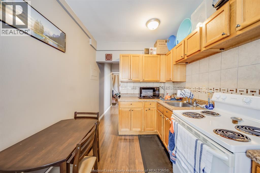 655 CHILVER RD. - 11