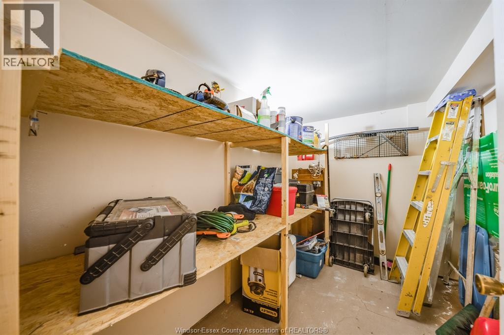 655 CHILVER RD. - 16