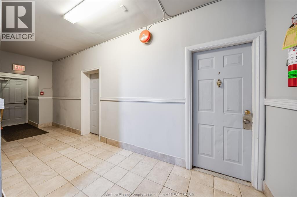 655 CHILVER RD. - 25