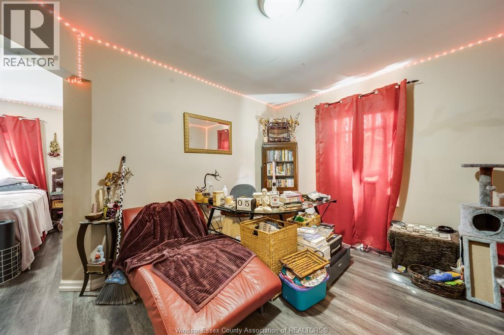 655 CHILVER RD. - 39