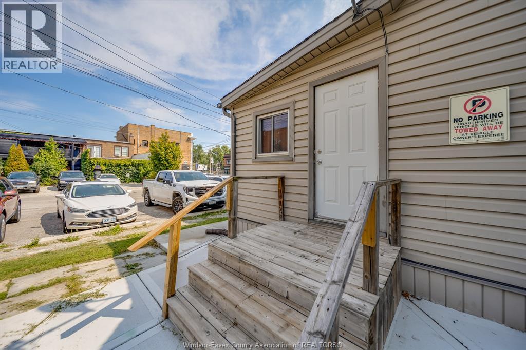 655 CHILVER RD. - 41