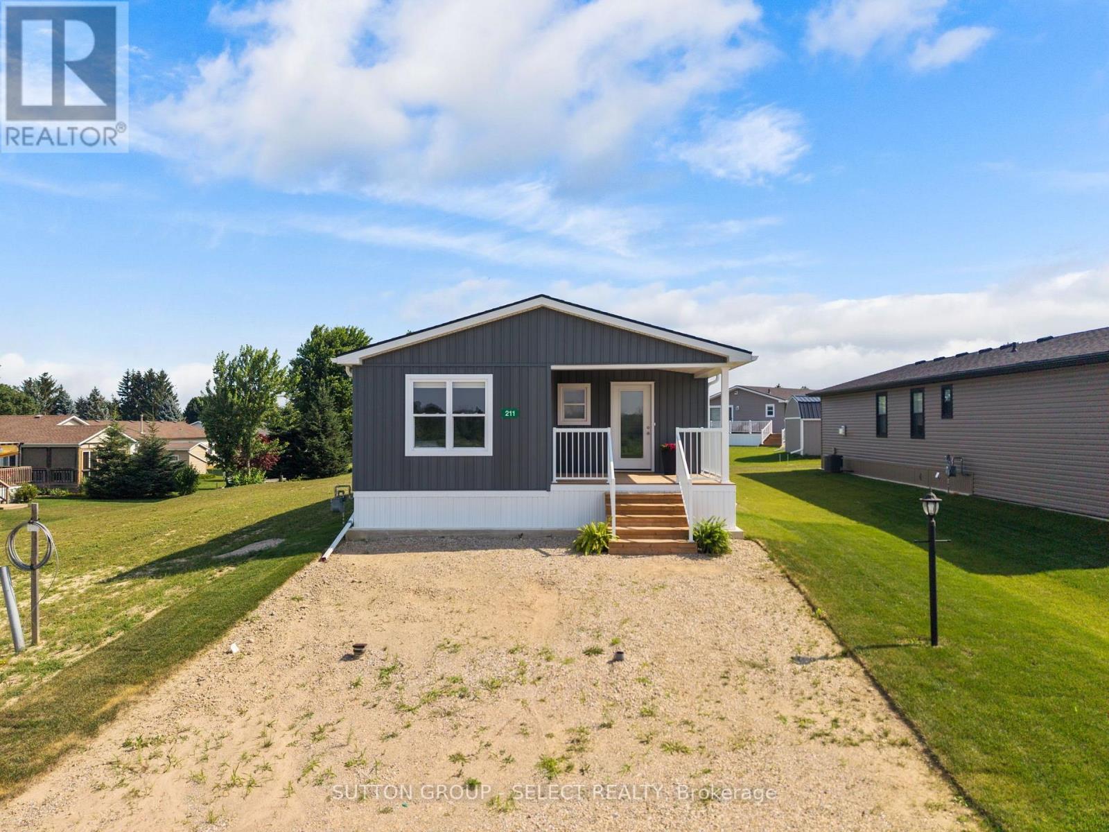 #LOT 6 211 CAROLYNN WAY - 2