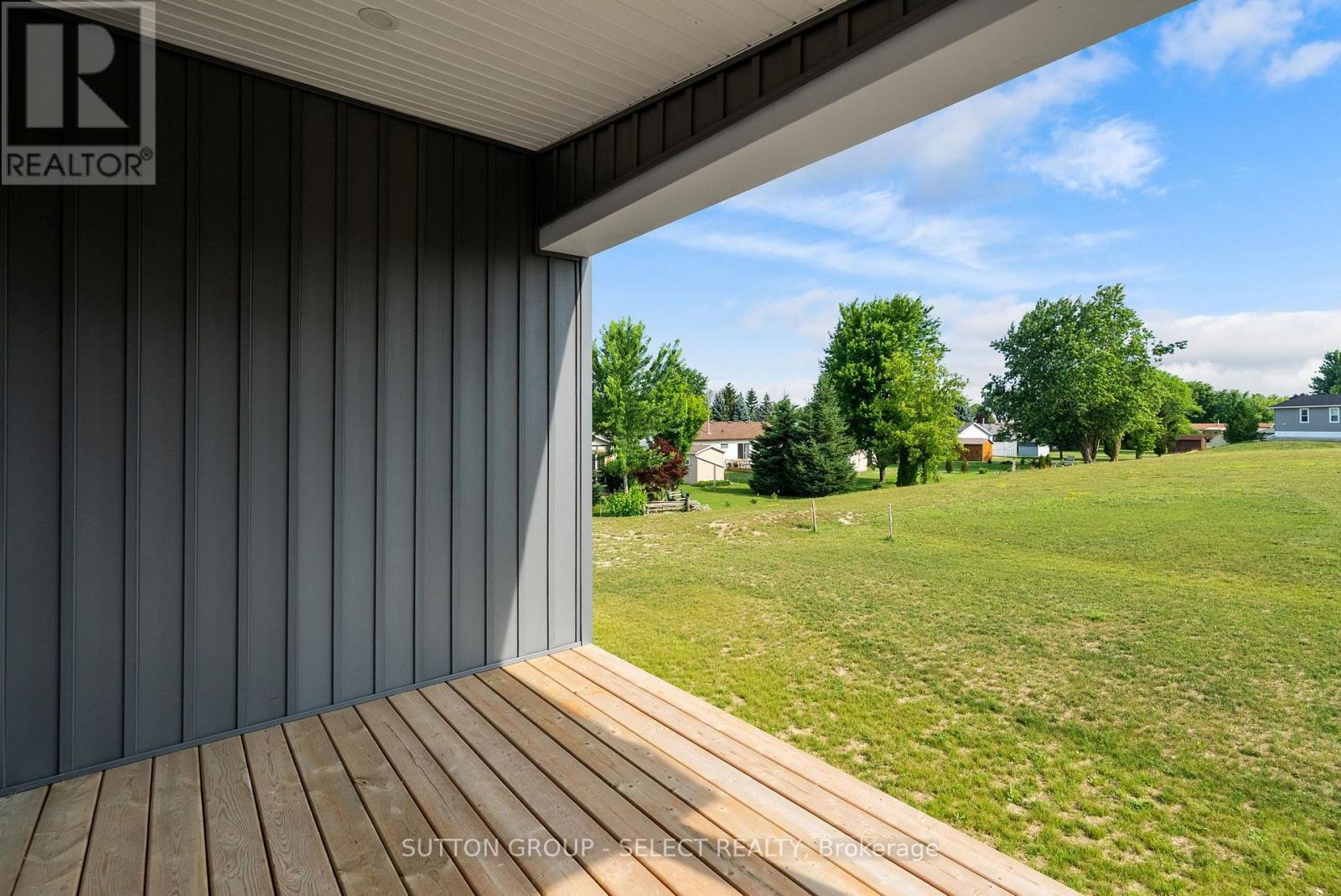 #LOT 6 211 CAROLYNN WAY - 37