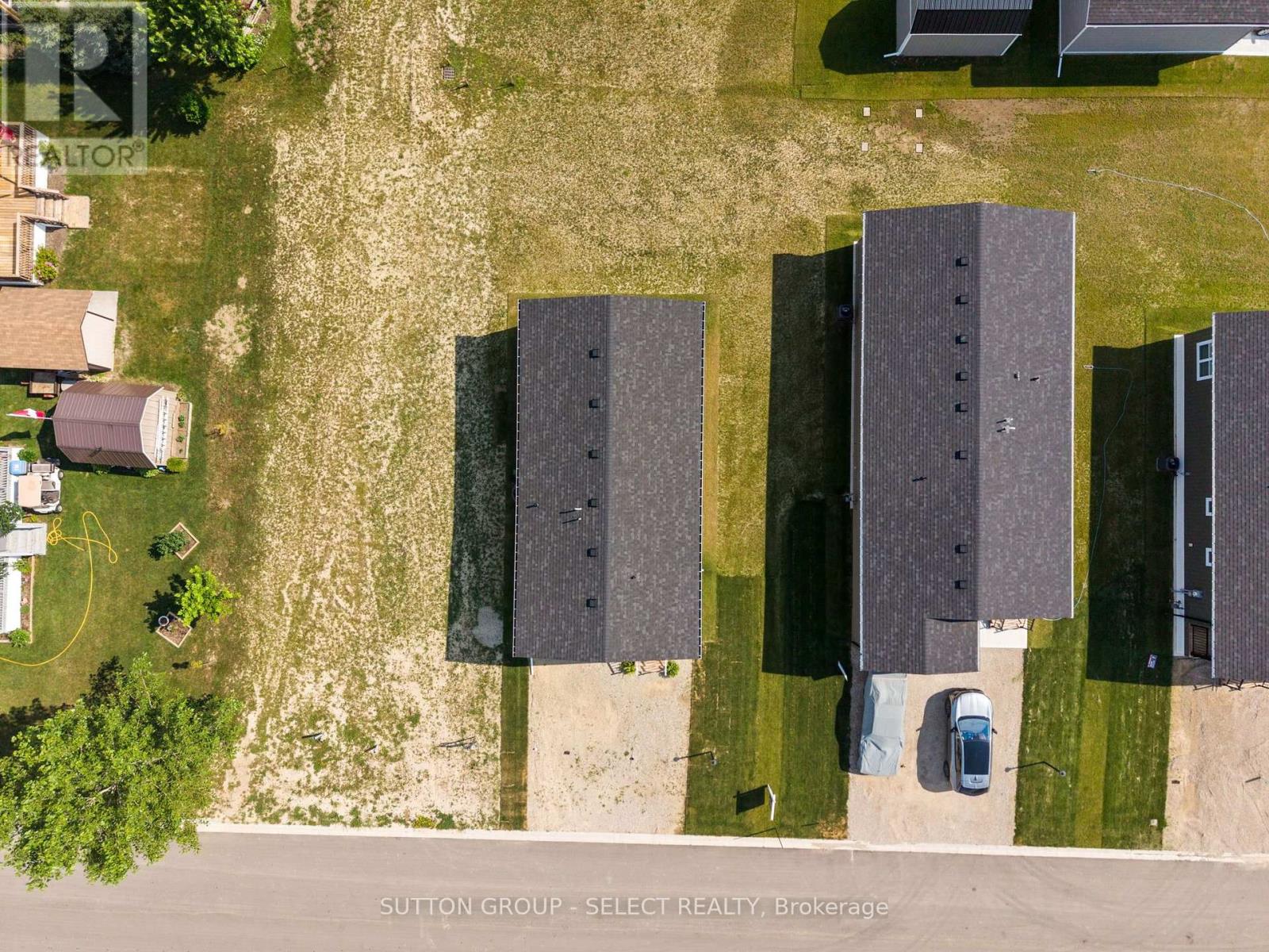 #LOT 6 211 CAROLYNN WAY - 42