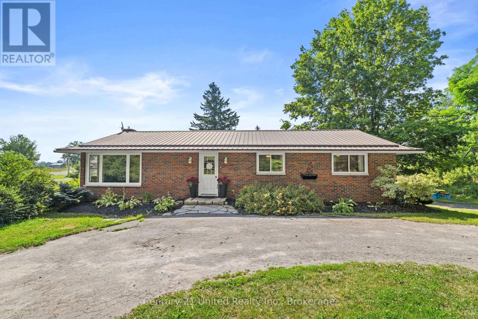 200 FRONT STREET W - 1