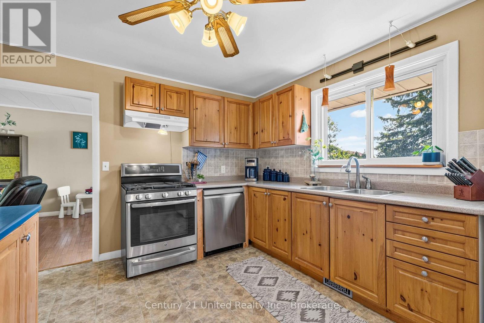 200 FRONT STREET W - 14