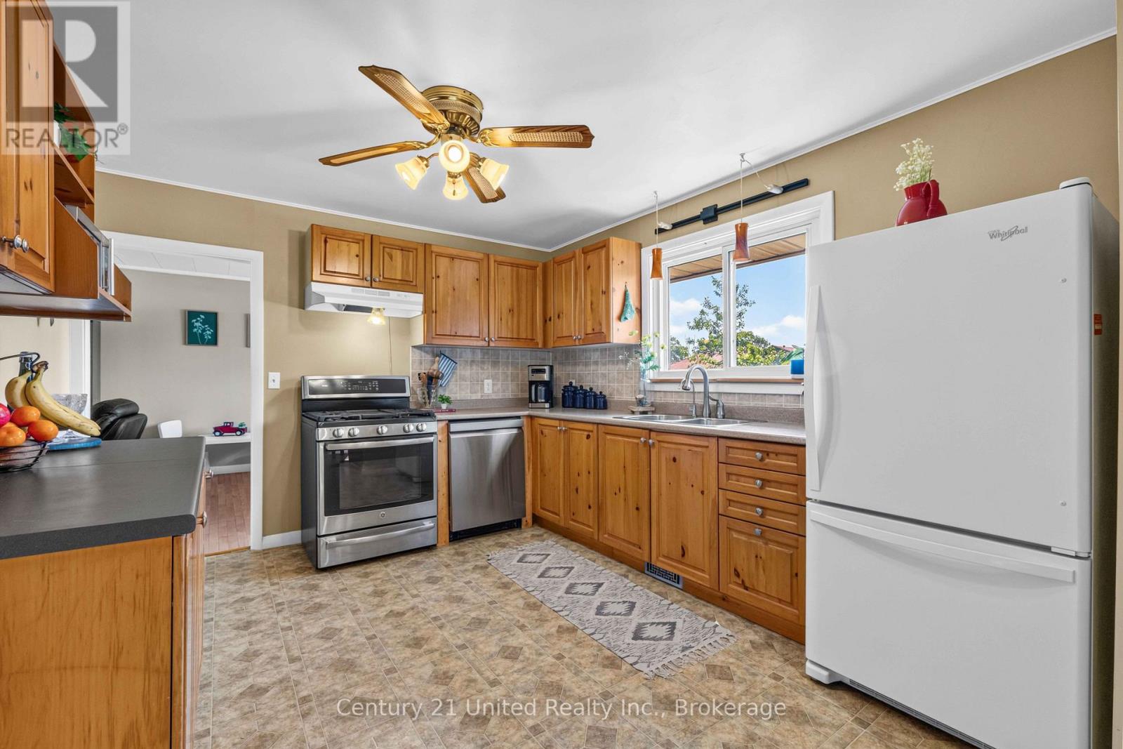 200 FRONT STREET W - 18
