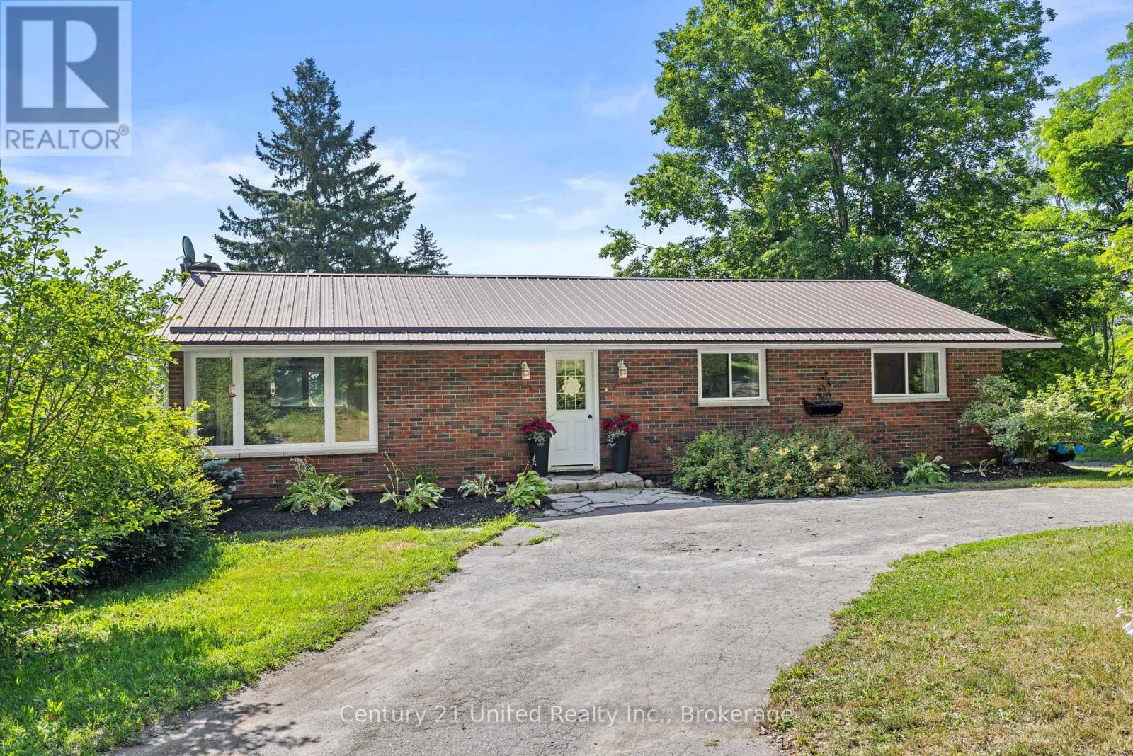 200 FRONT STREET W - 2