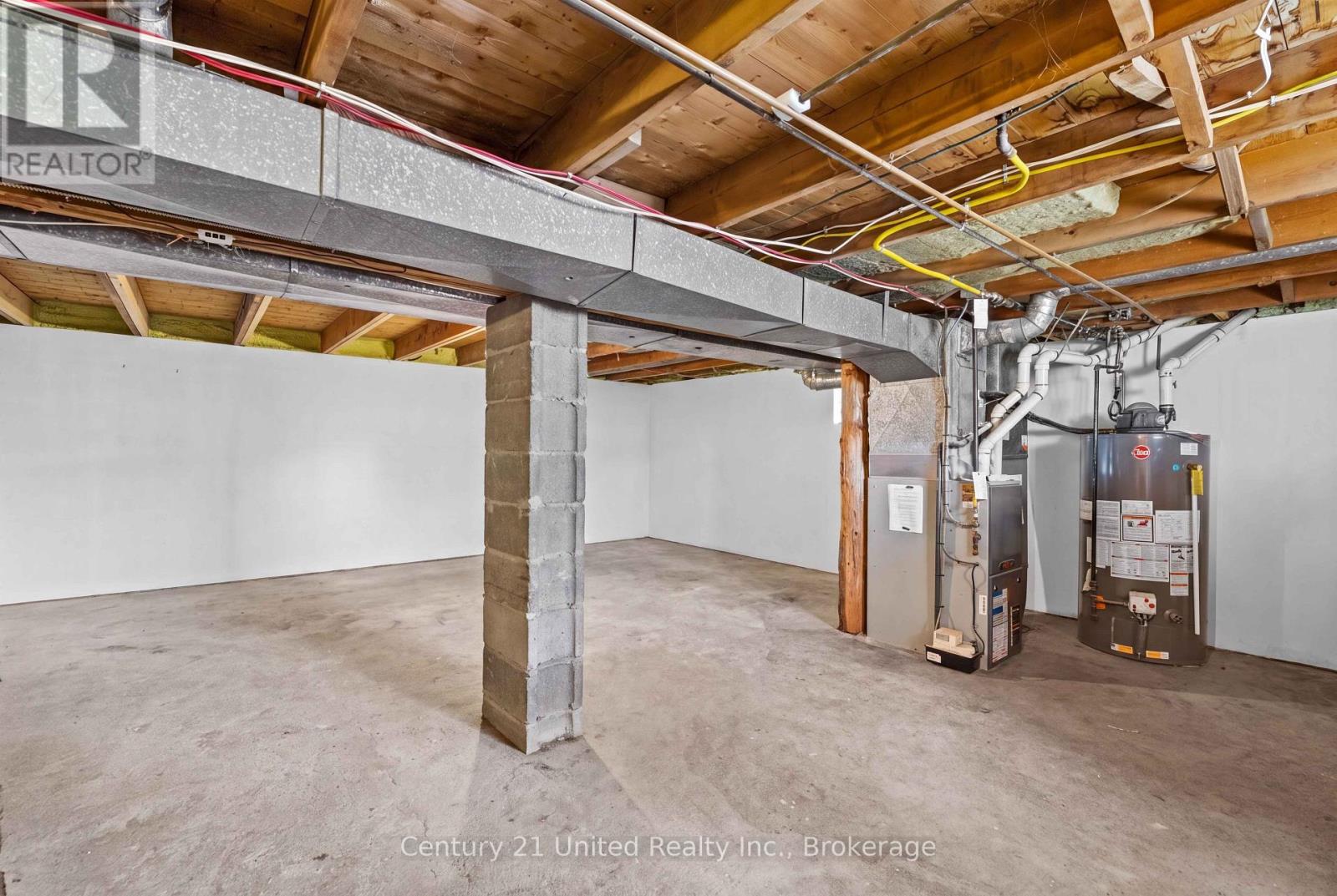 200 FRONT STREET W - 21