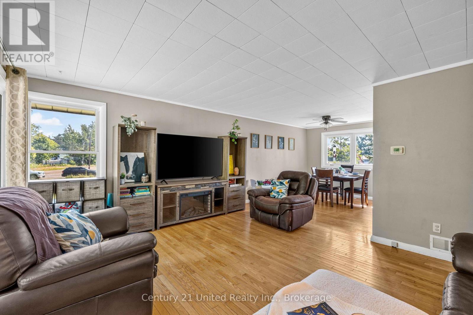 200 FRONT STREET W - 7