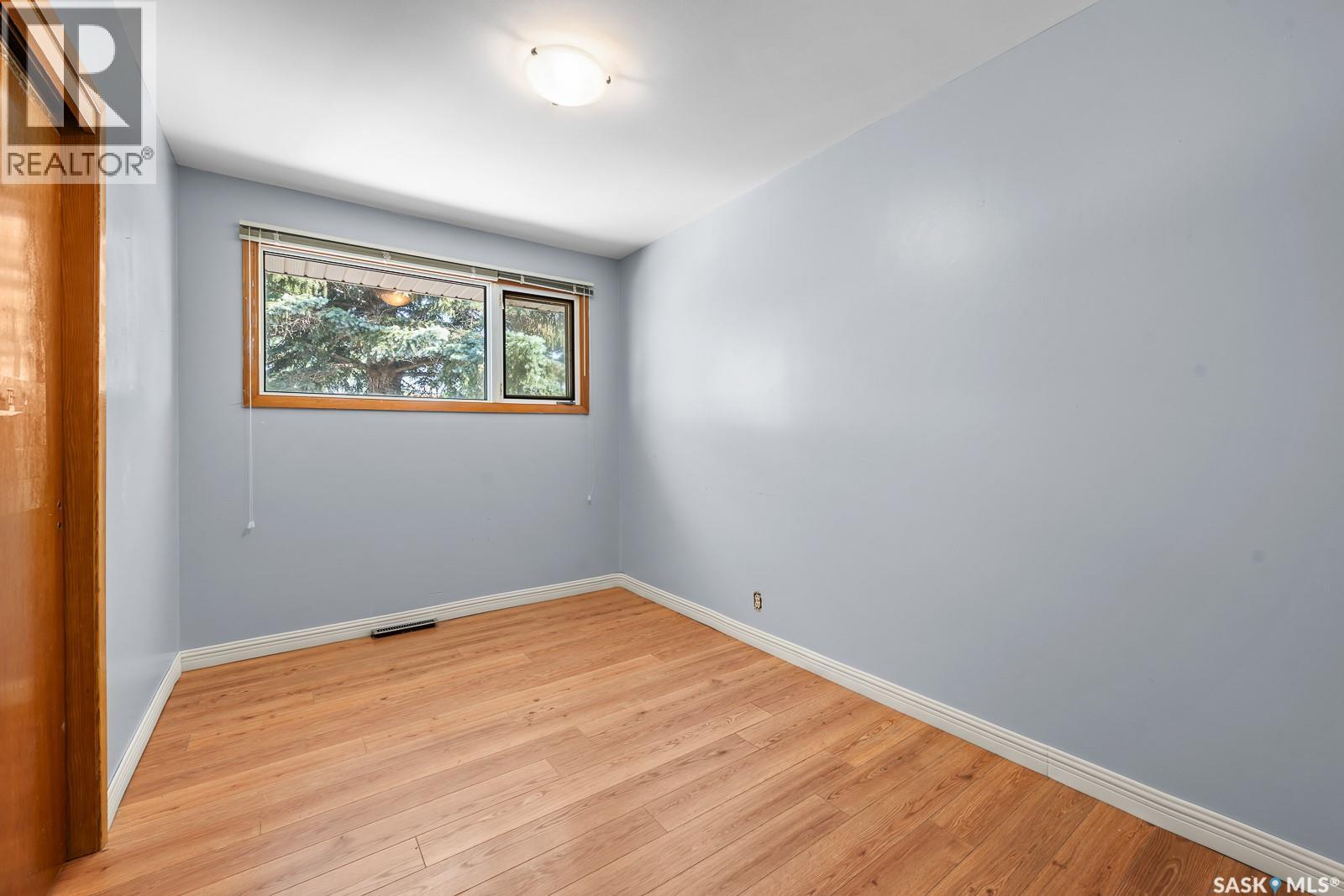 621 20TH AVENUE E - 15
