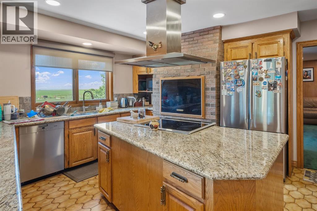 285021 Township Road 252 - 18
